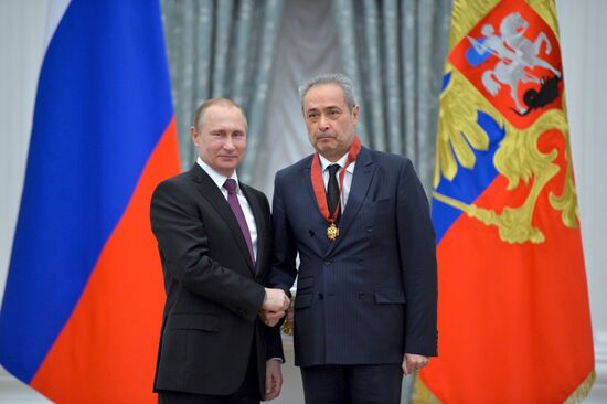 Вручение государственных наград президентом РФ В. Путиным в Кремле