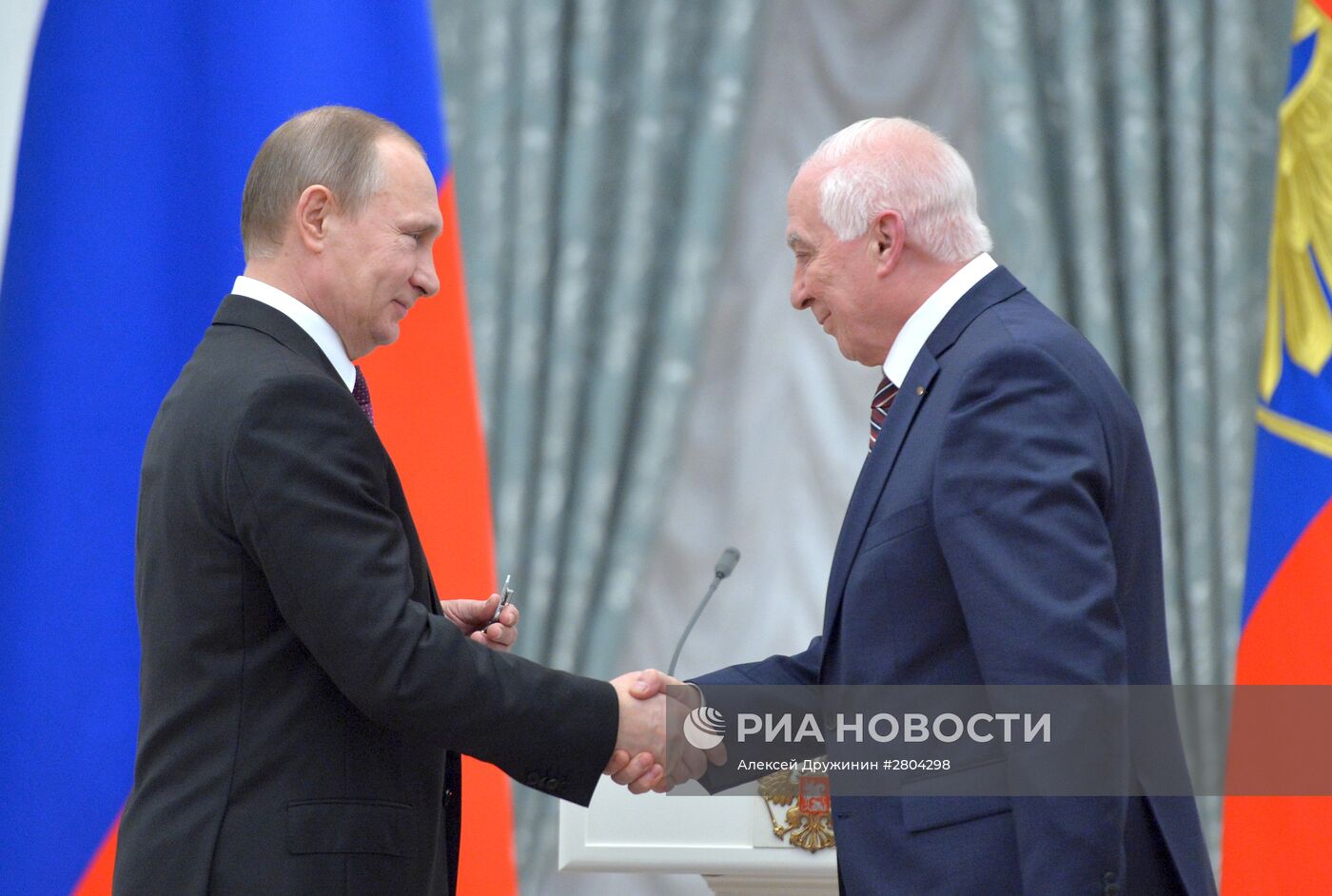 Вручение государственных наград президентом РФ В. Путиным в Кремле