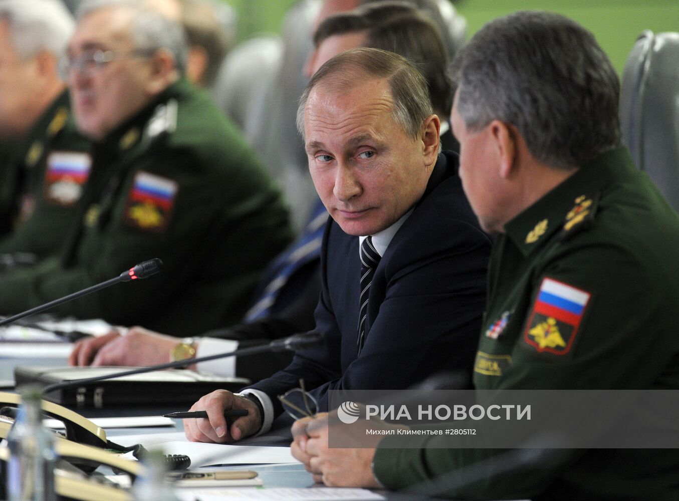 Президент РФ В. Путин провел единый день приёмки военной продукции