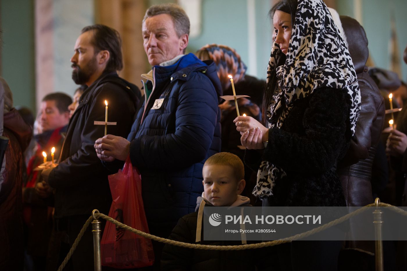 Акция памяти жертв авиакатастрофы над Синаем в Петропавловской крепости