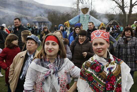 Празднование Масленицы в Крыму