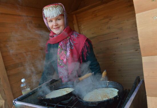 Празднование Масленицы в регионах России