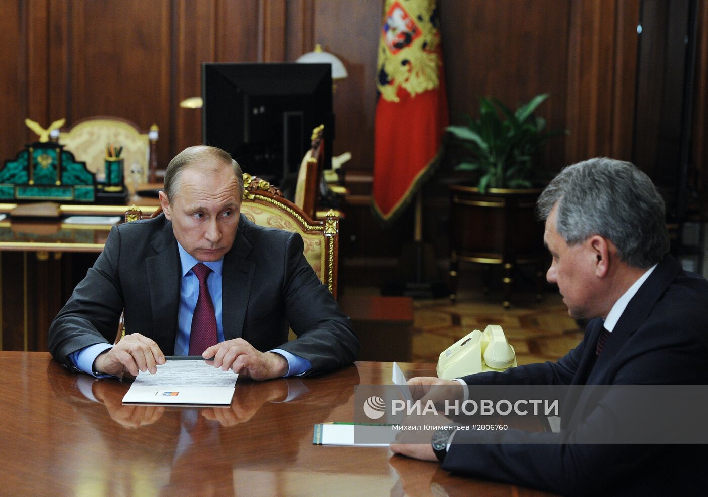 Президент РФ В. Путин встретился с министрами иностранных дел и обороны С. Лавровым и С. Шойгу