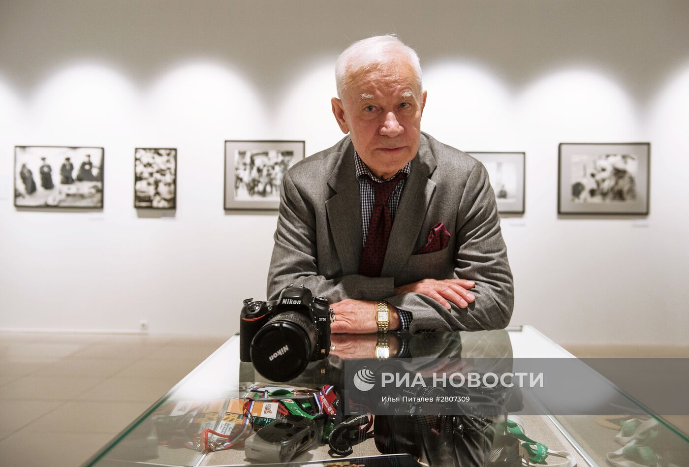 Выставка фотографий Юрия Абрамочкина "Полет сквозь время"
