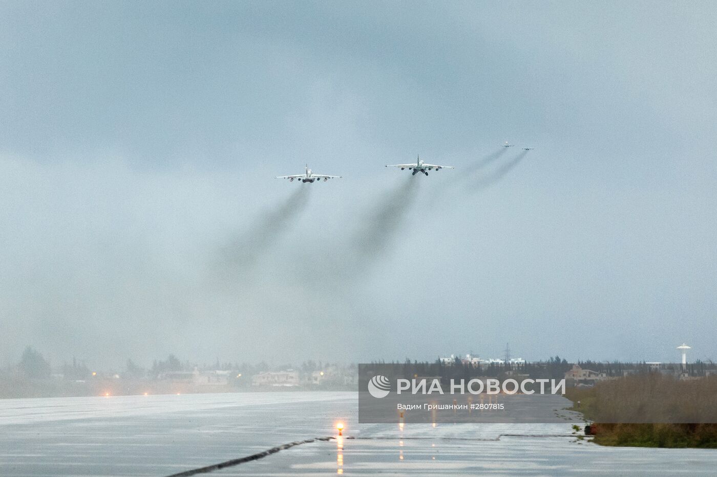 Подготовка к вылету самолетов ВКС России на авиабазе Хмеймим в Сирии