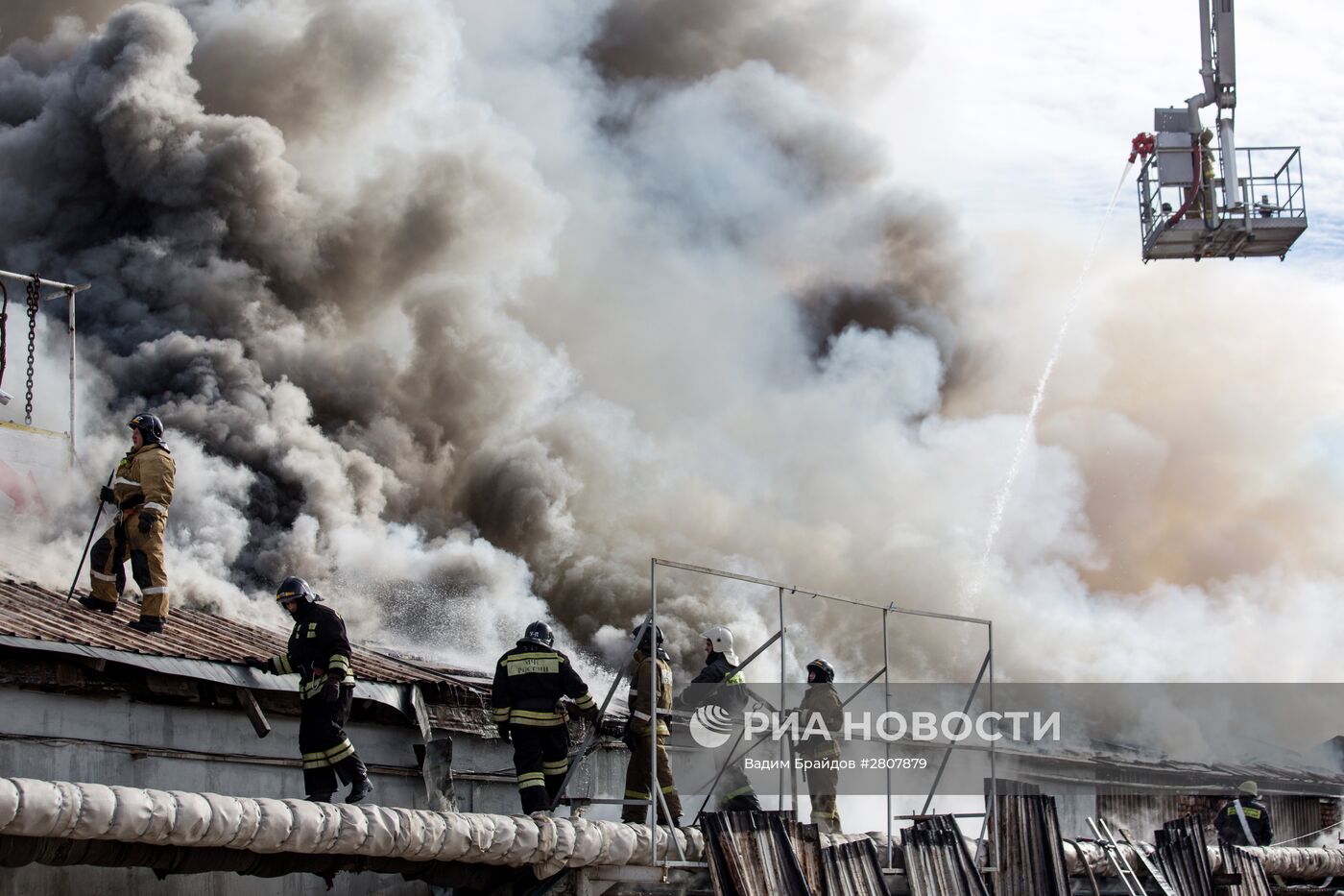 Пожар на складе пиротехники в Уфе