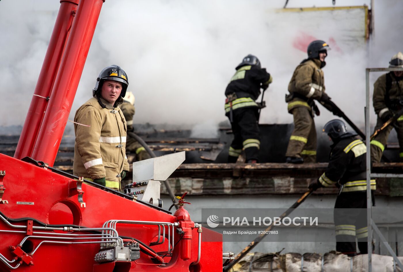 Пожар на складе пиротехники в Уфе