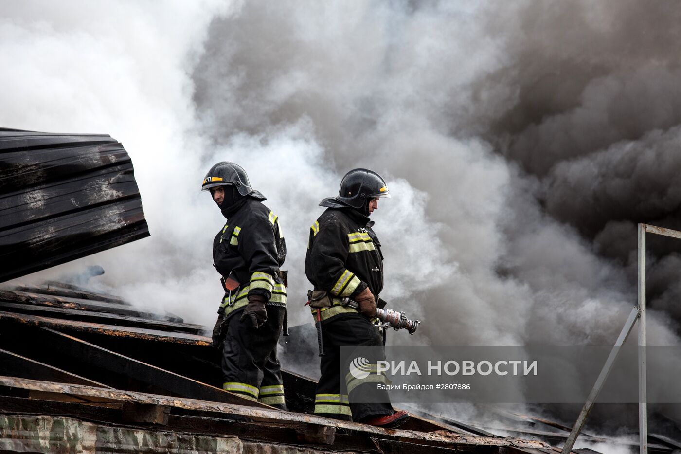 Пожар на складе пиротехники в Уфе