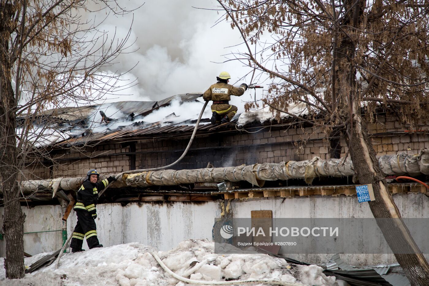 Пожар на складе пиротехники в Уфе