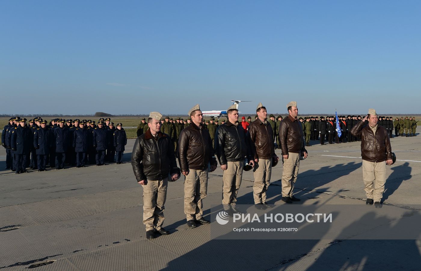Торжественная встреча российских самолетов с авиабазы Хмеймим в Приморско-Ахтарске