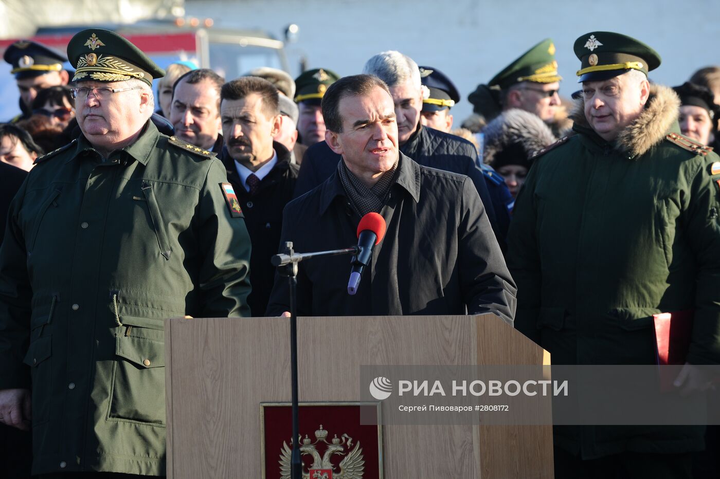 Торжественная встреча российских самолетов с авиабазы Хмеймим в Приморско-Ахтарске