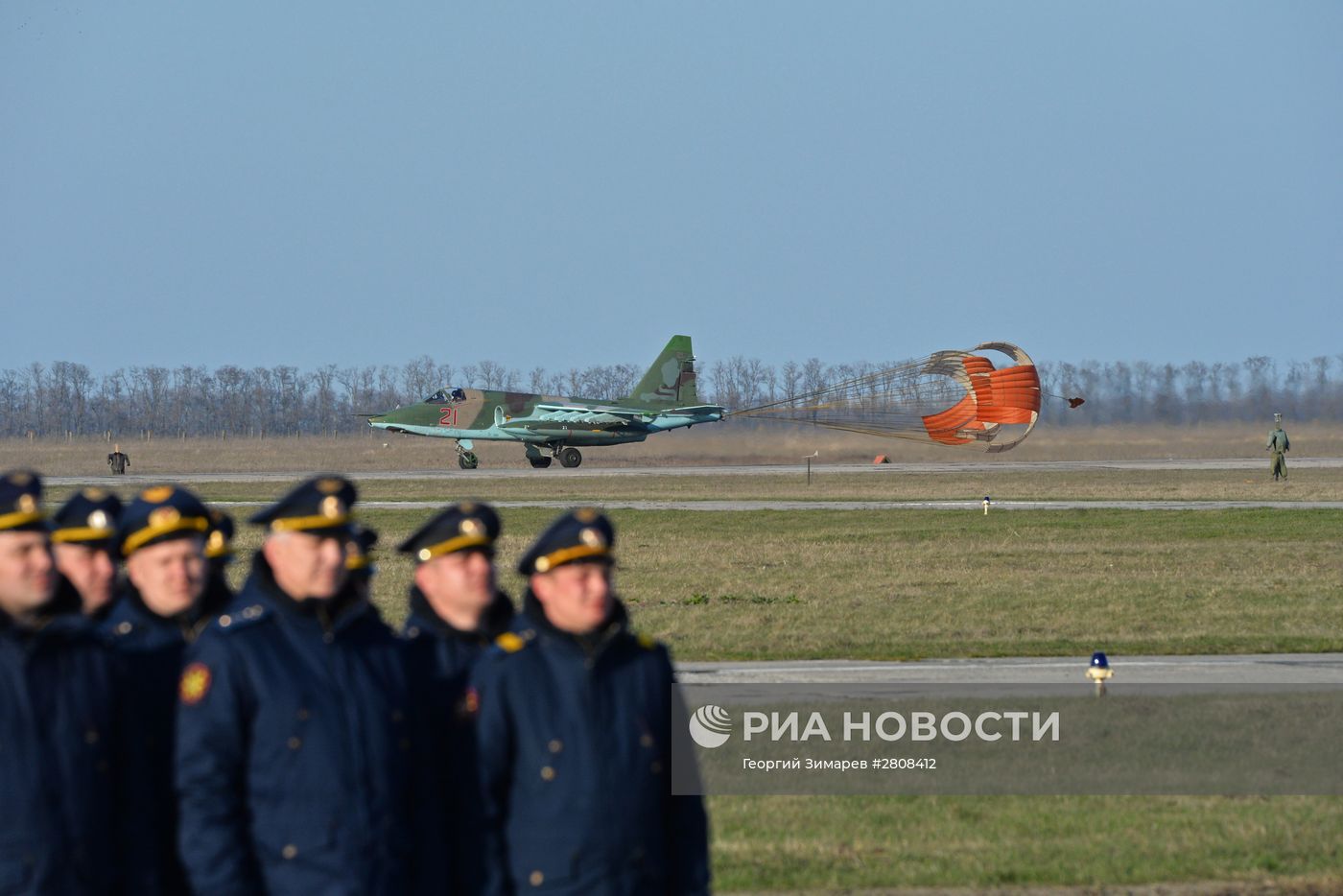 Торжественная встреча российских самолетов с авиабазы Хмеймим в Приморско-Ахтарске