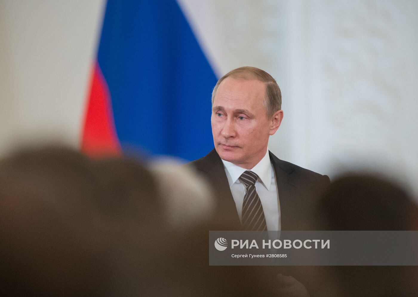 Президент РФ В. Путин вручил госнаграды военным, участвовавшим в антитеррористической операции в Сирии