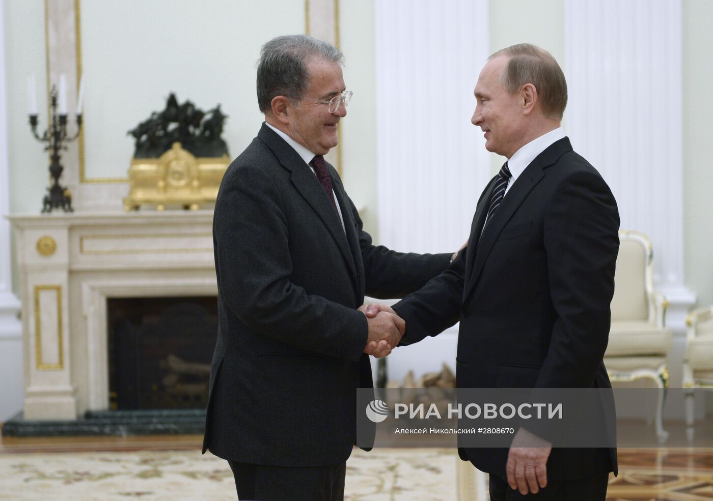 Президент РФ В. Путин встретился с экс-председателем Совета министров Италии Р. Проди