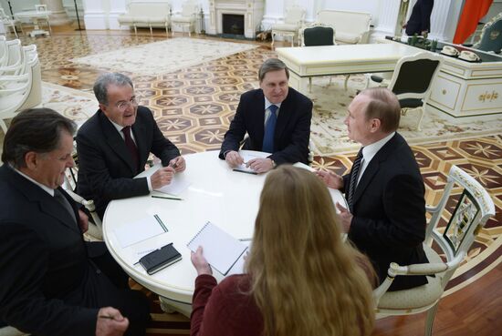 Президент РФ В. Путин встретился с экс-председателем Совета министров Италии Р. Проди