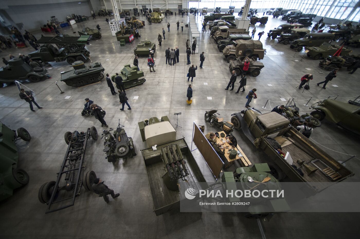 Международная выставка исторической военной техники "Моторы войны"