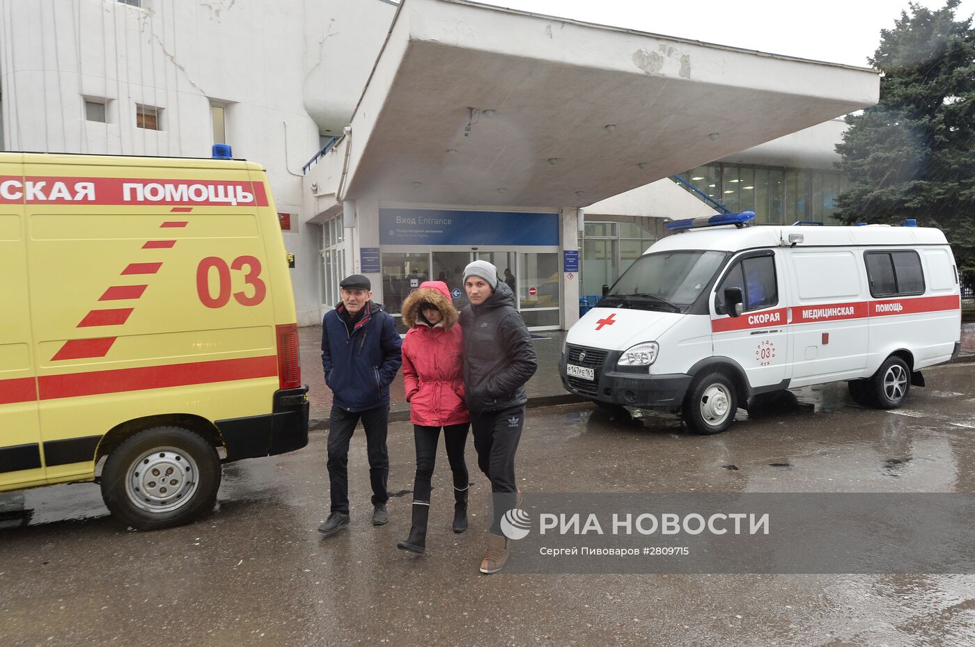 Пассажирский самолет Boeing-737-800 разбился при посадке в аэропорту Ростова-на-Дону
