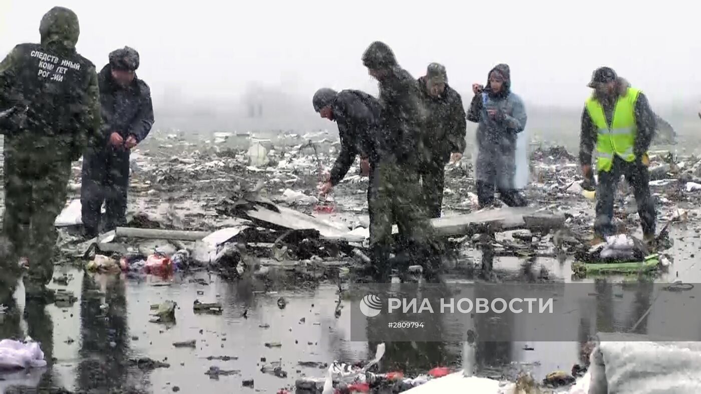 Пассажирский самолет Boeing-737-800 разбился при посадке в аэропорту Ростова-на-Дону