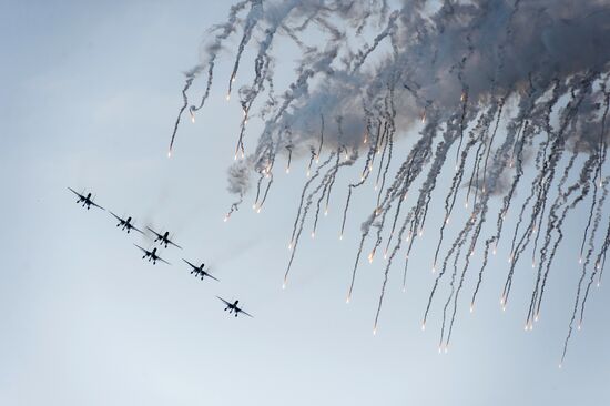 Акция "Служба по контракту — твой выбор" в Омске