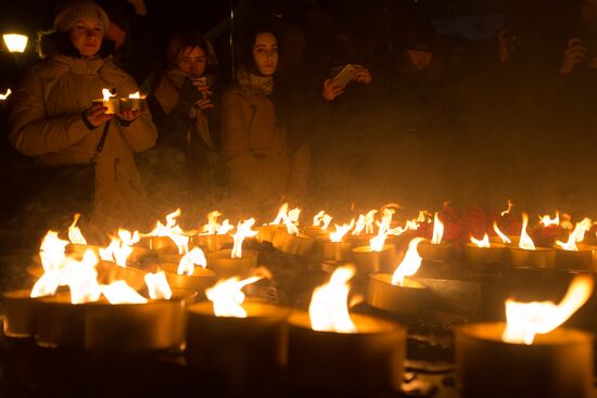Акция в память о погибших в авиакатастрофе Boeing-737 в Ростове-на-Дону