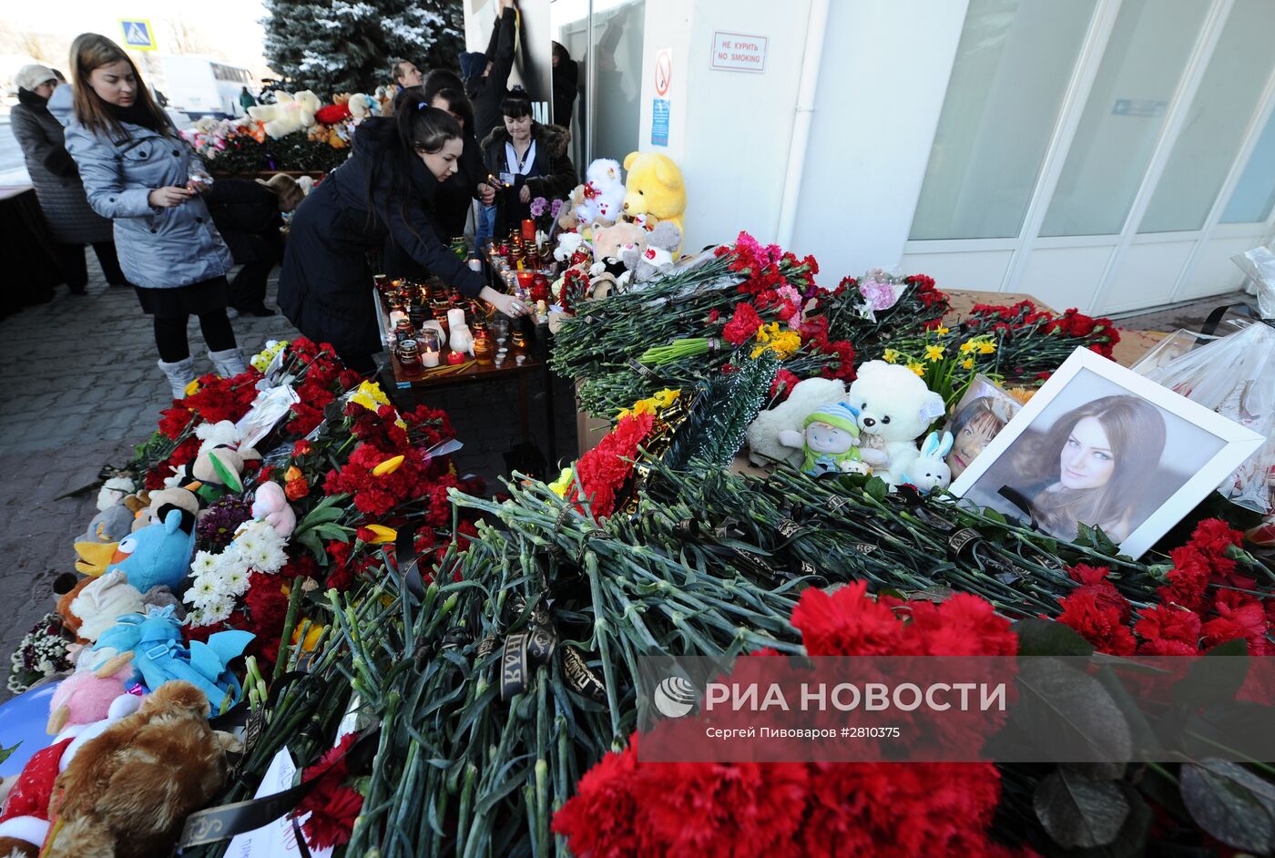 Пассажирский самолет Boeing-737-800 разбился при посадке в аэропорту Ростова-на-Дону