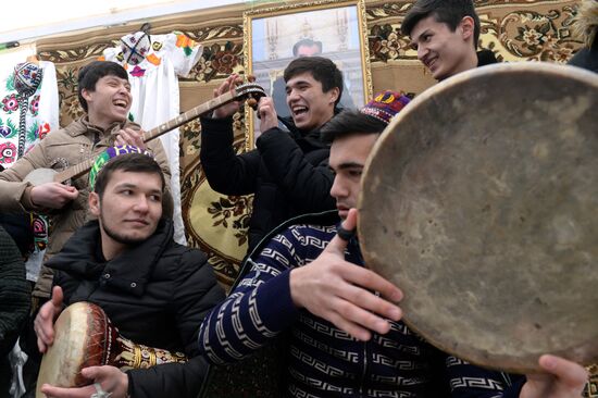 Празднование мусульманского праздника "Науруз" в Казани