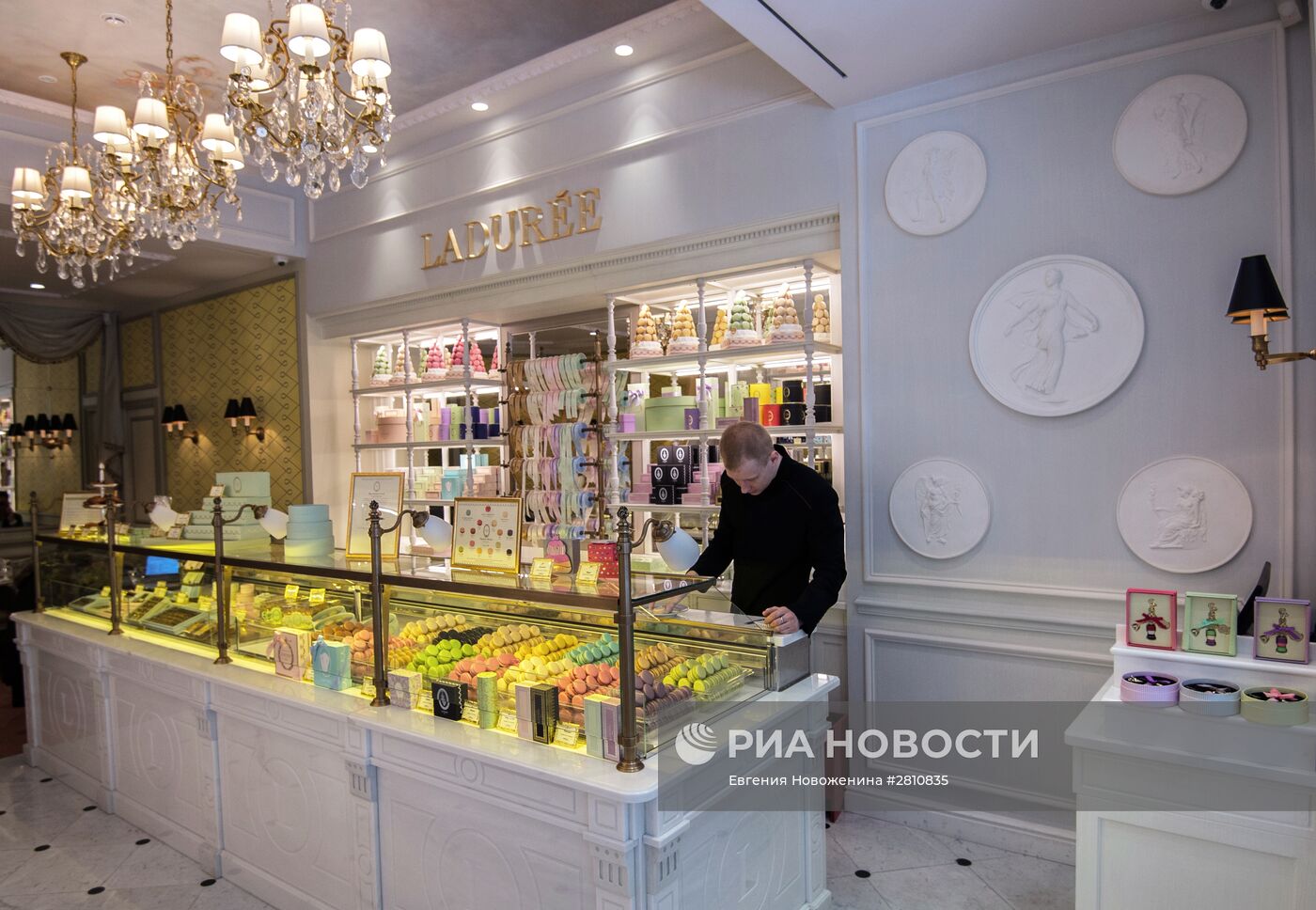 Кондитерская "Ladurée" в Москве
