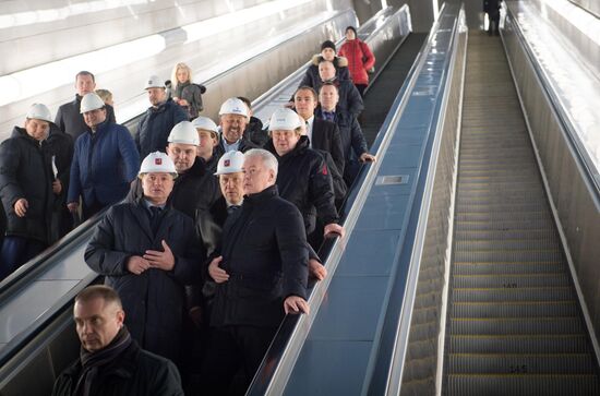 Мэр Москвы С. Собянин посетил строящуюся станцию метро "Деловой центр"