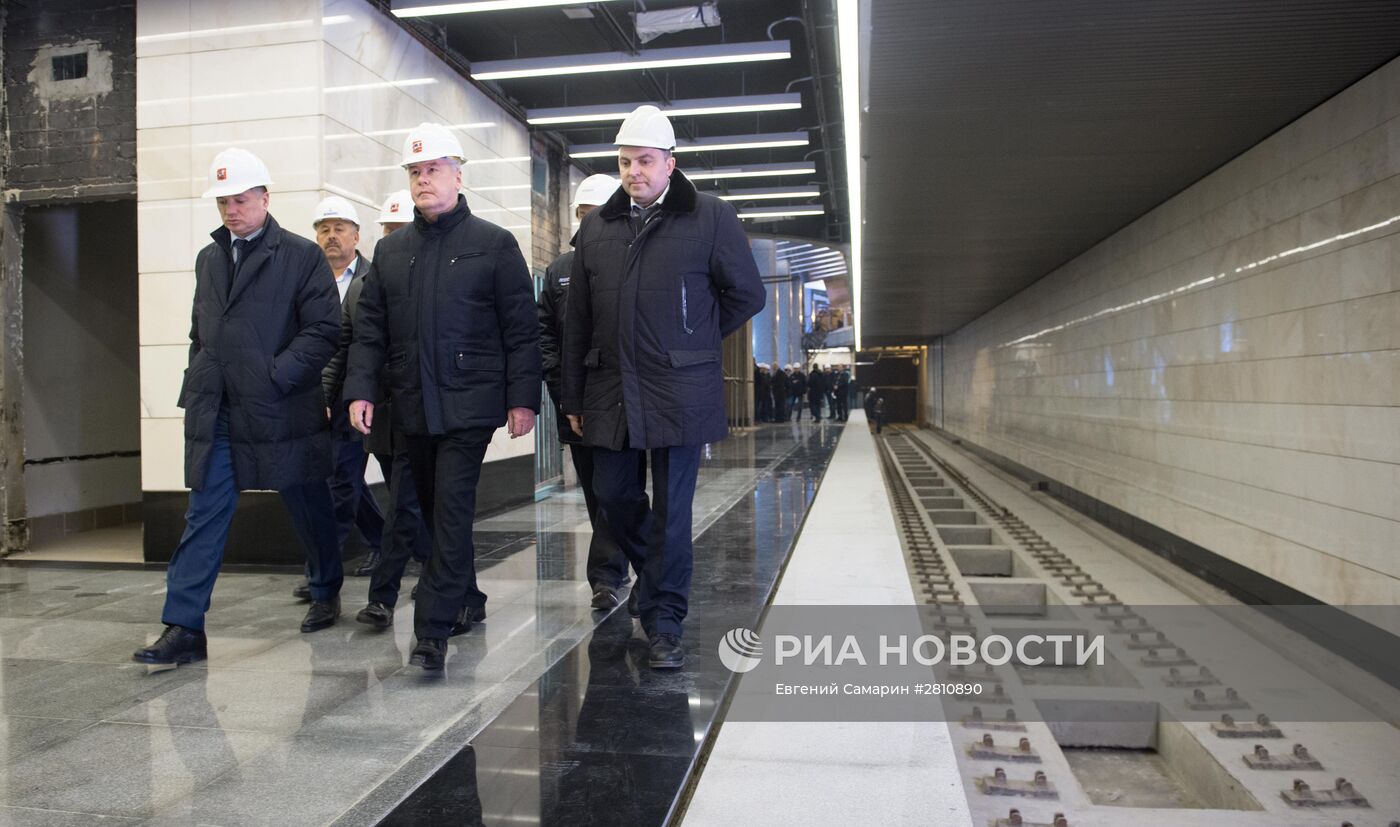 Мэр Москвы С. Собянин посетил строящуюся станцию метро "Деловой центр"