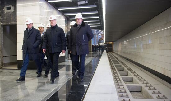 Мэр Москвы С. Собянин посетил строящуюся станцию метро "Деловой центр"