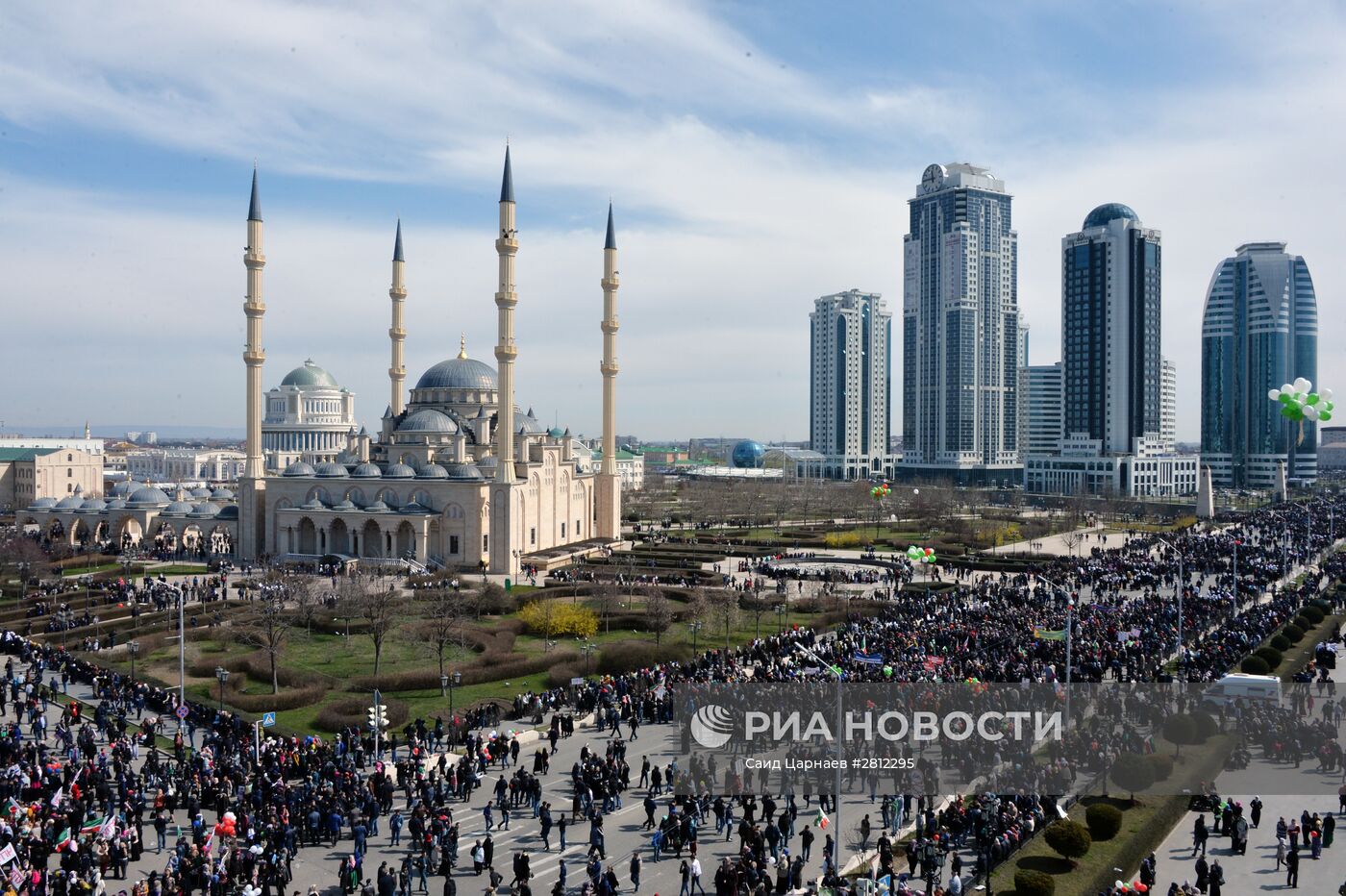 Празднование Дня конституции Чеченской Республики в Грозном