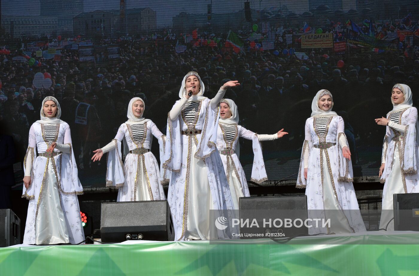 Празднование Дня конституции Чеченской Республики в Грозном