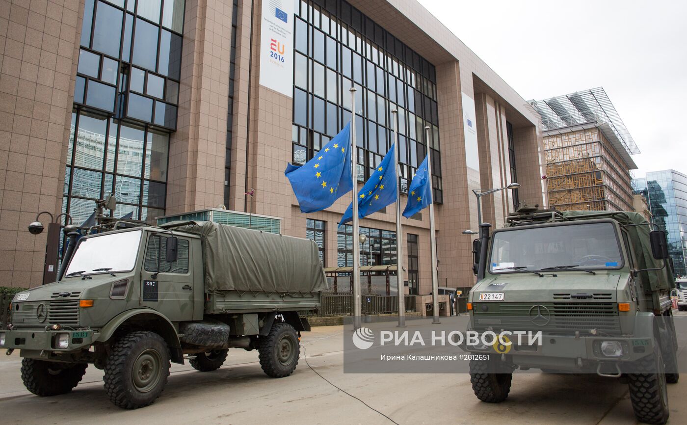 Ситуация в Брюсселе после серии взрывов в аэропорту и метро