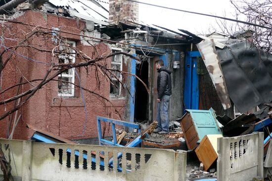 Последствия обстрела Макеевки в Донецкой области