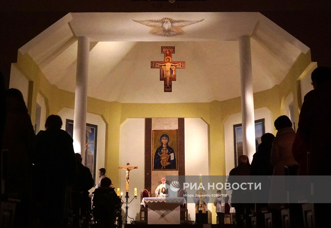 Празднование католической Пасхи в регионах России