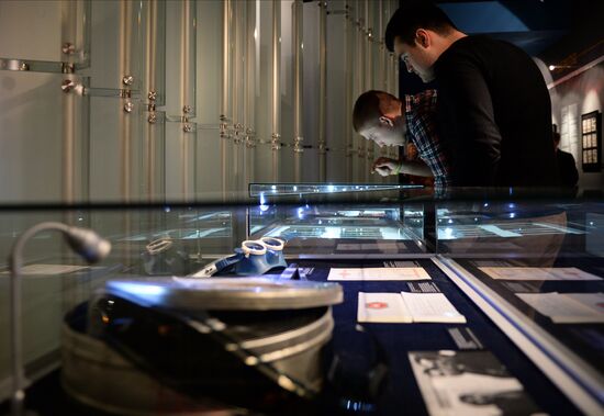 Открытие выставки "Земля - Кассиопея" в музее космонавтики