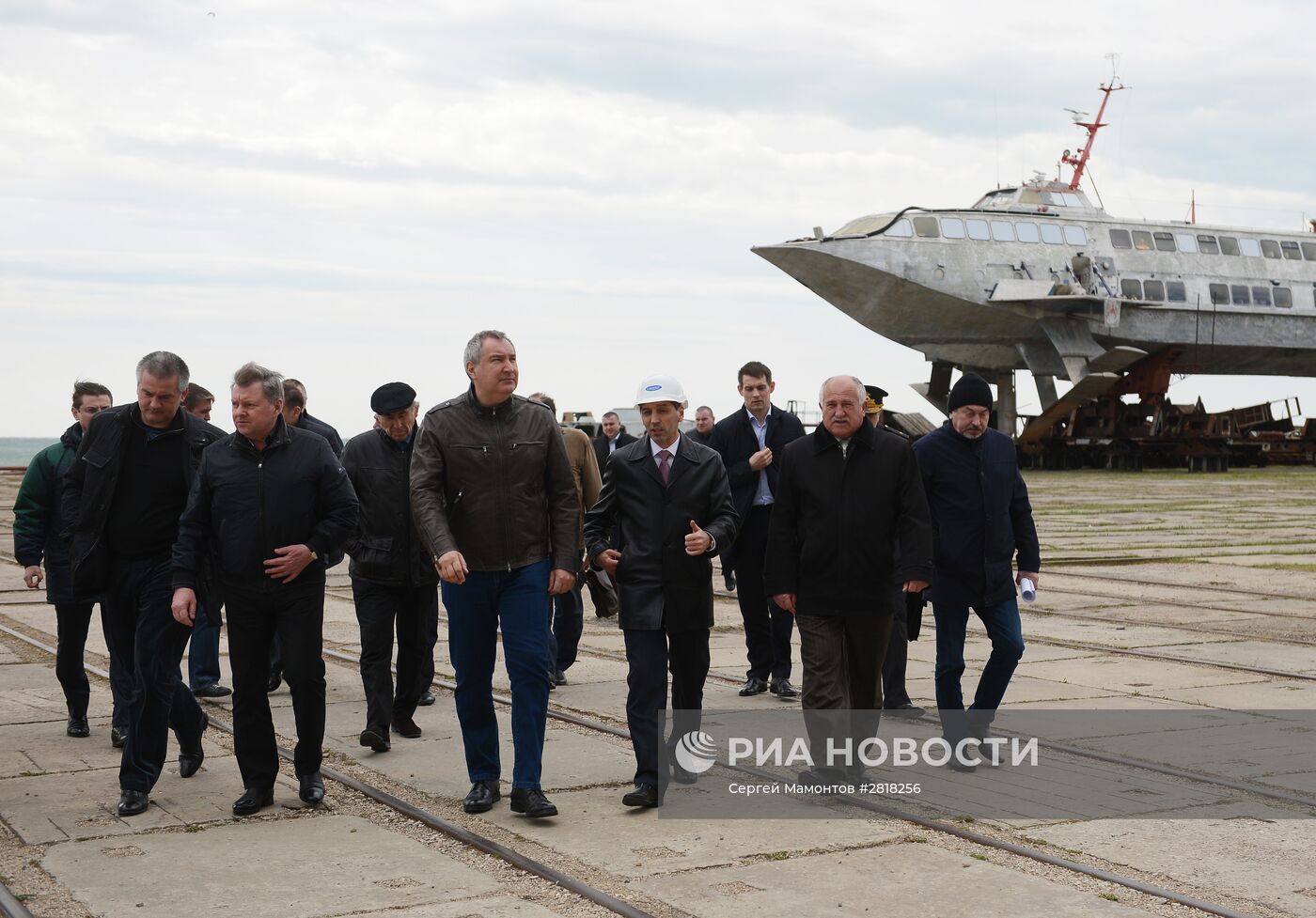 Вице-премьер РФ Дмитрий Рогозин посетил завод "Море" в Феодосии