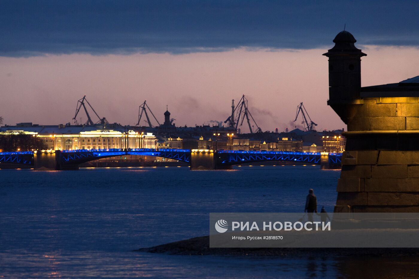 Международная акция Light It Up Blue в России