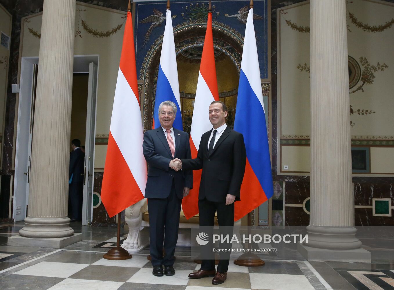 Премьер-министр РФ Д. Медведев встретился с президентом Австрии Х. Фишером
