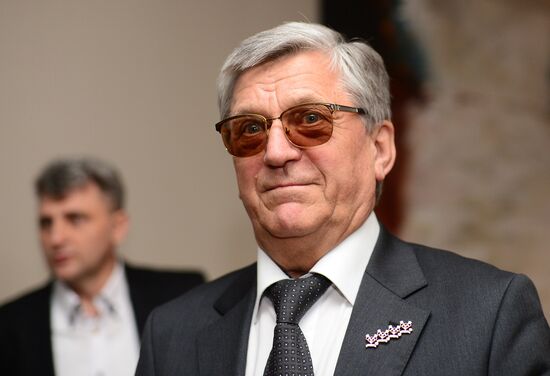 60-летний юбилей художника Никаса Сафронова