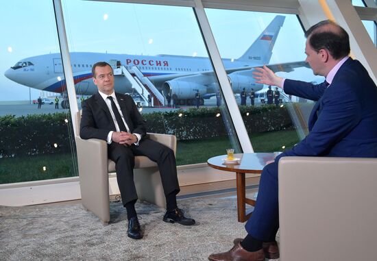 Премьер-министр РФ Д. Медведев дал интервью ведущему программы "Вести в субботу" С. Брилеву