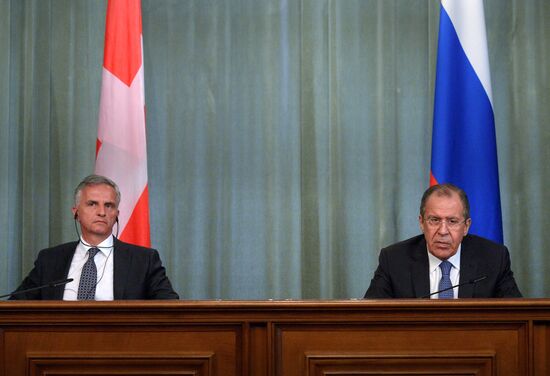 Встреча главы МИД РФ С. Лаврова с министром иностранных дел Швейцарии Д. Буркхальтером