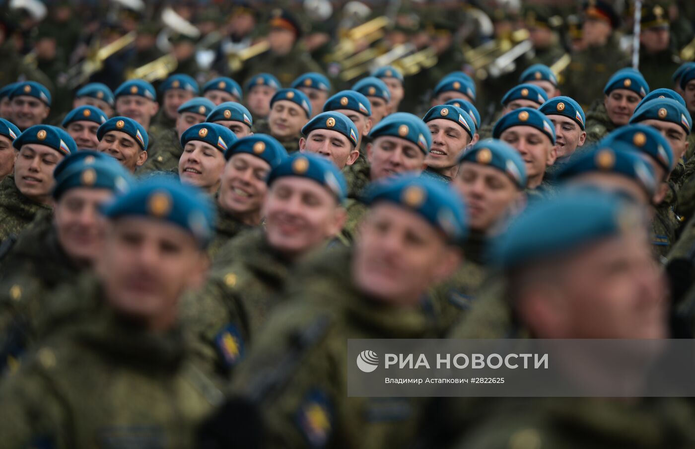 В Подмосковье начались тренировки перед военным парадом 9 мая