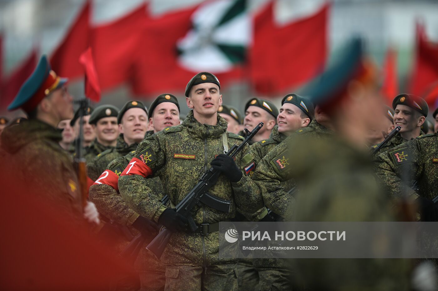 В Подмосковье начались тренировки перед военным парадом 9 мая