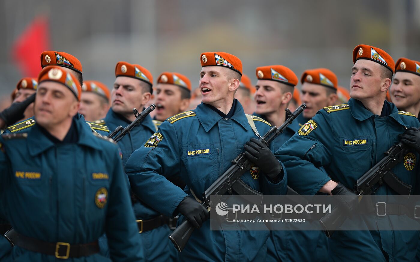 В Подмосковье начались тренировки перед военным парадом 9 мая