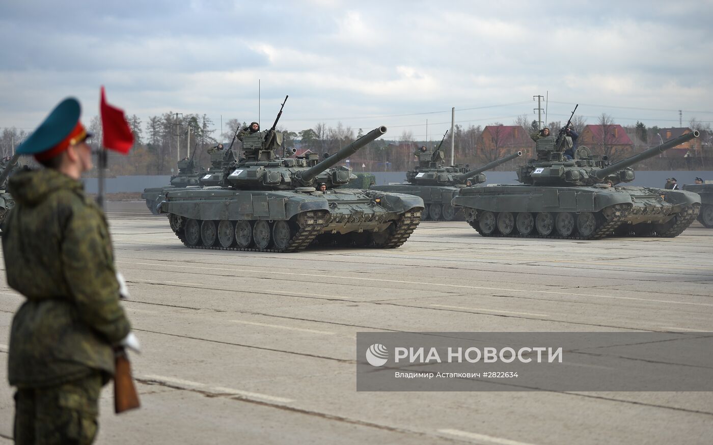 В Подмосковье начались тренировки перед военным парадом 9 мая