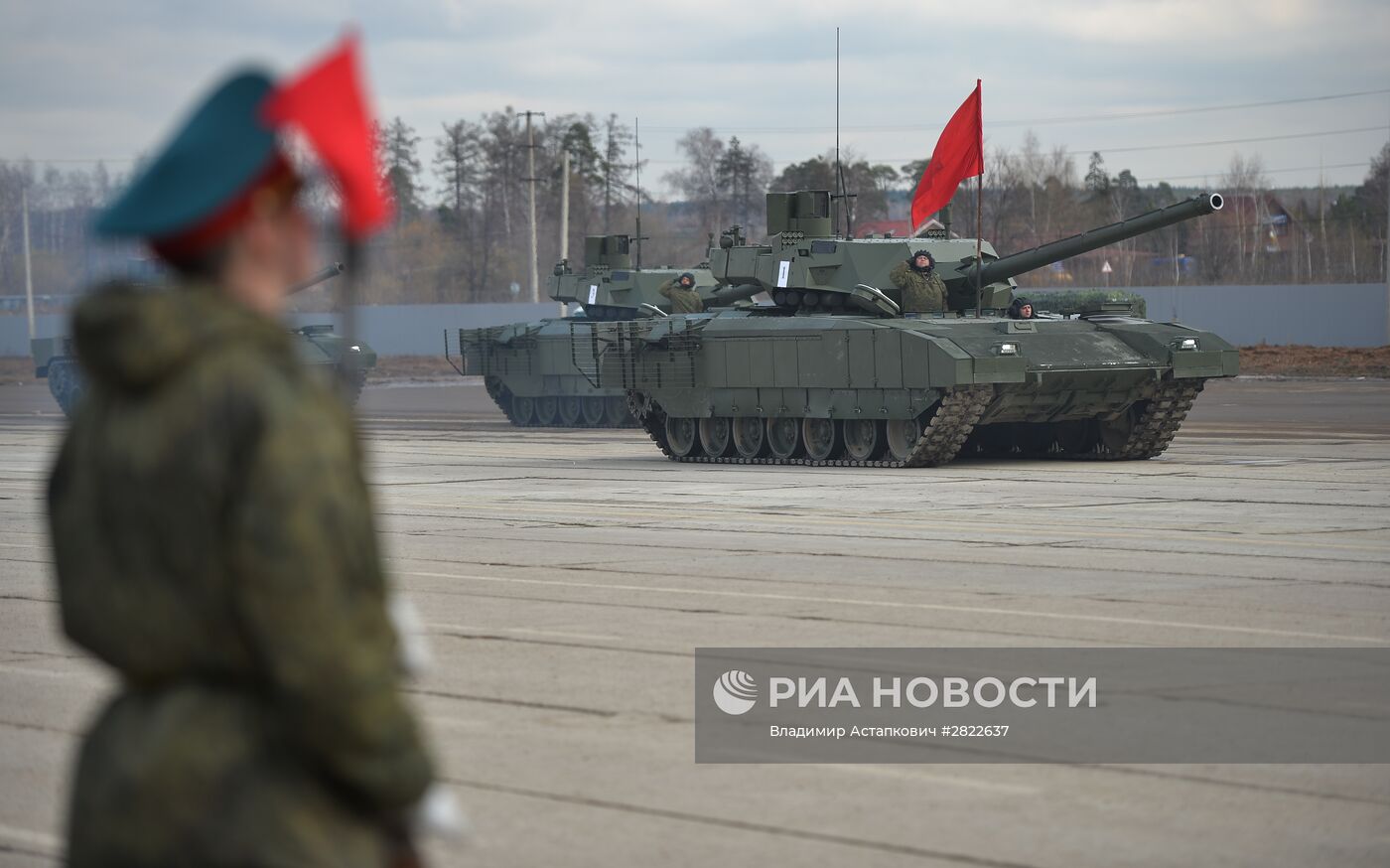 В Подмосковье начались тренировки перед военным парадом 9 мая