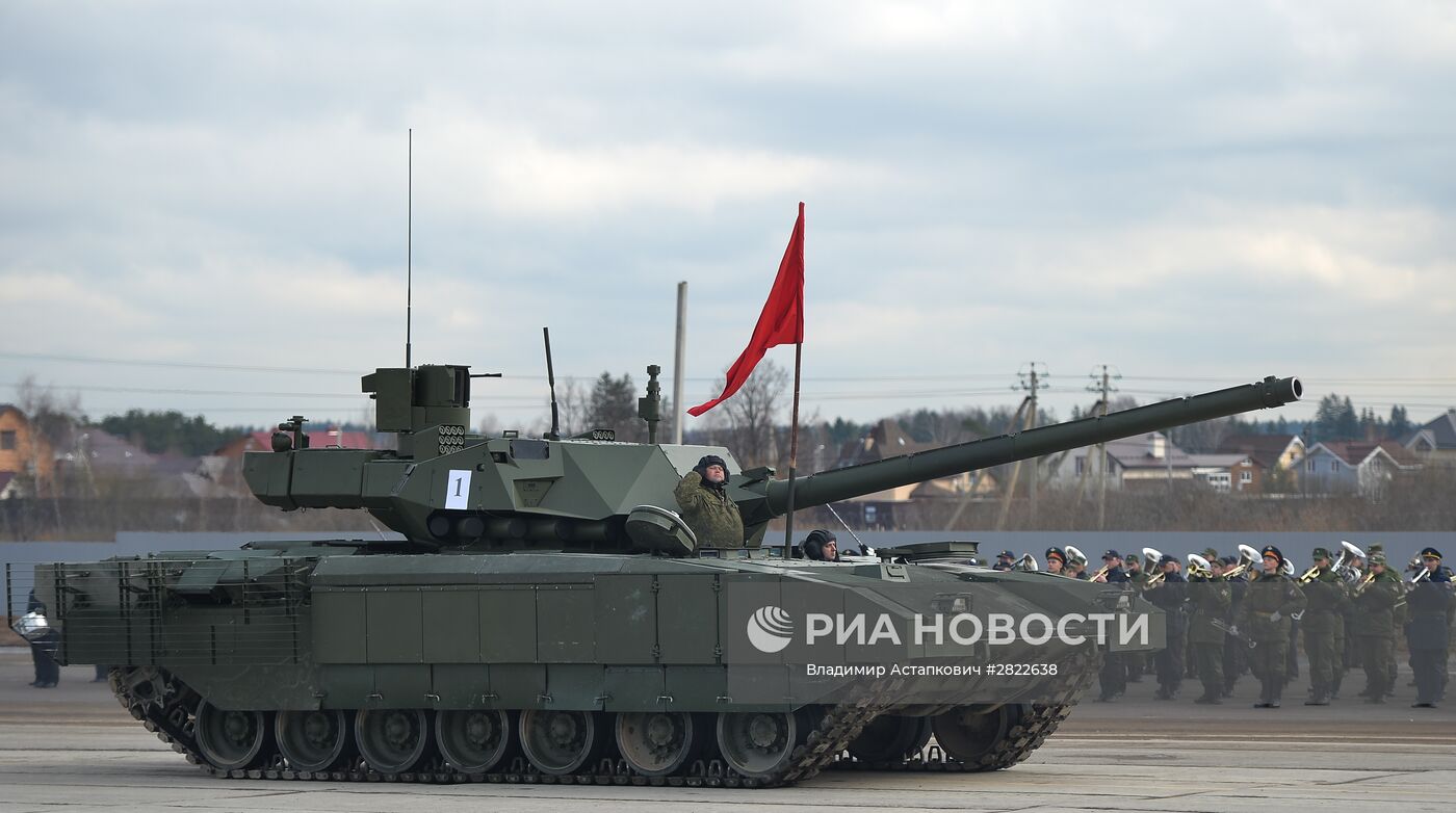 В Подмосковье начались тренировки перед военным парадом 9 мая