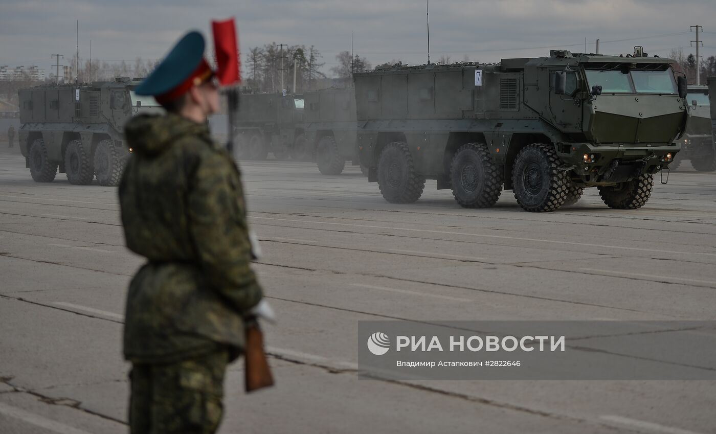 В Подмосковье начались тренировки перед военным парадом 9 мая