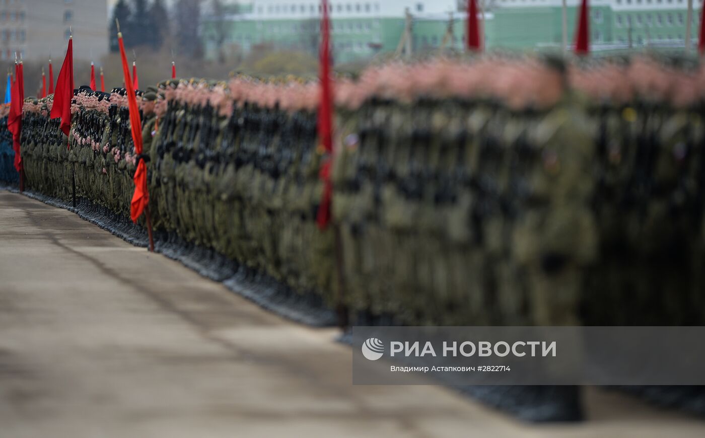 В Подмосковье начались тренировки перед военным парадом 9 мая